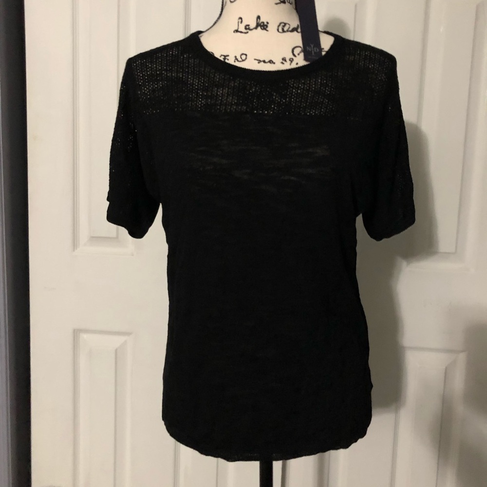 Lightweight short sleeve sweater